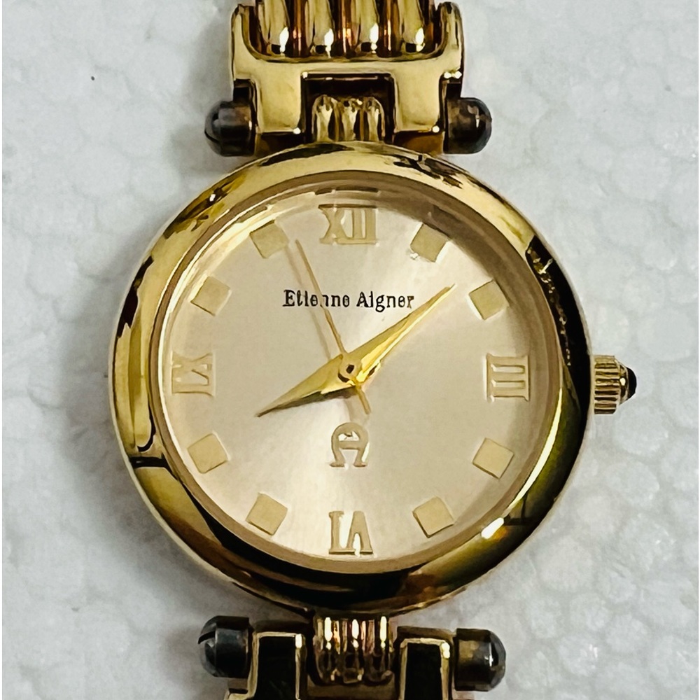 NWT WOMAN ETIENNE AIGNER WATCH